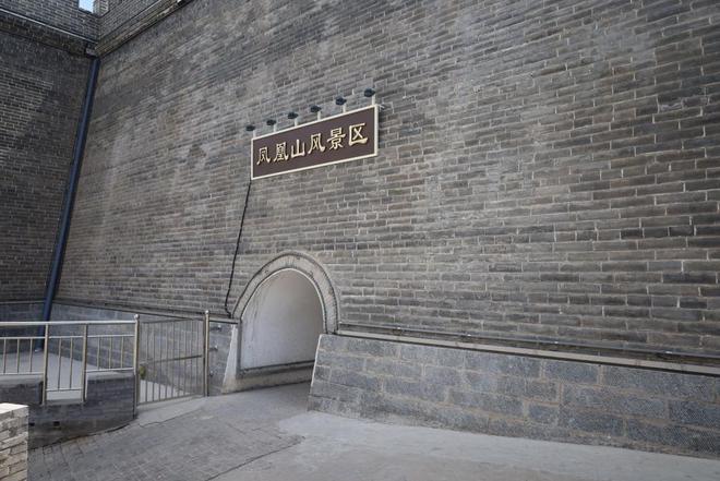 焦点娱乐主管：影子调查丨山西中阳残存明代城墙遭“拆旧建新”，墙砖被按废物丢弃